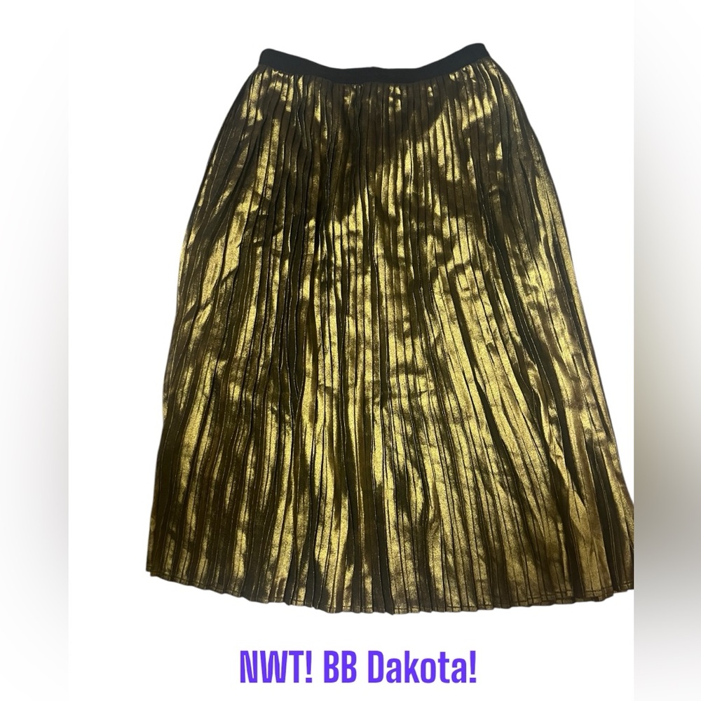 NWT BB Dakota Foil The Trouble Gold Pleated Skirt